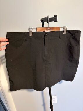 Mario Serrani Black Skirt with Contrast Buttons